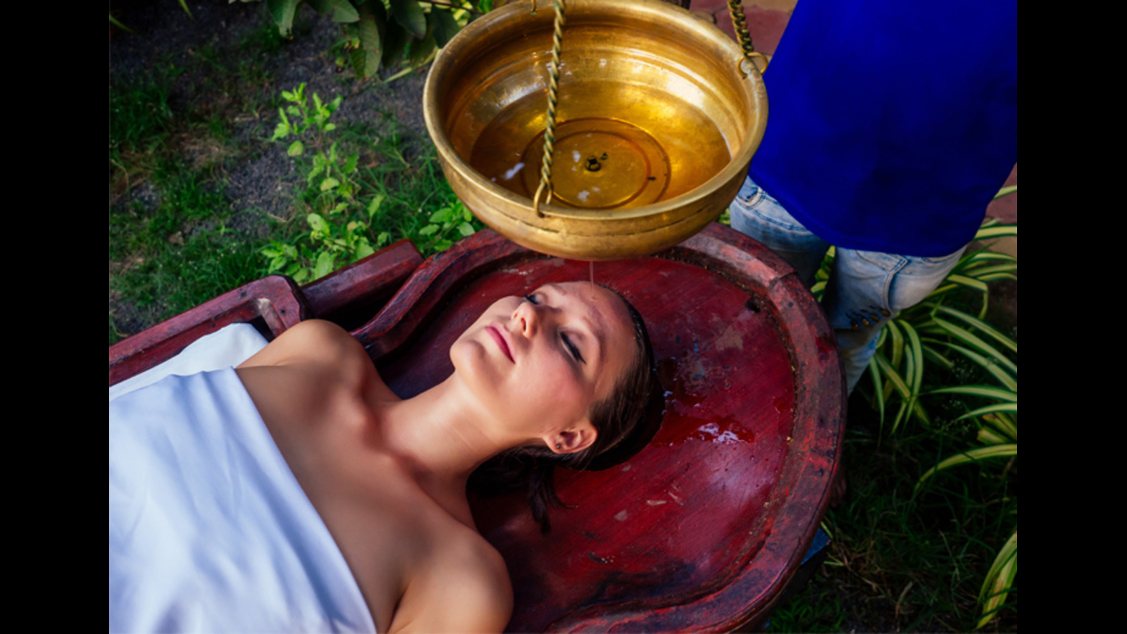 Ayurvedic Treatment in Dubai | Holistic Healing & Wellness