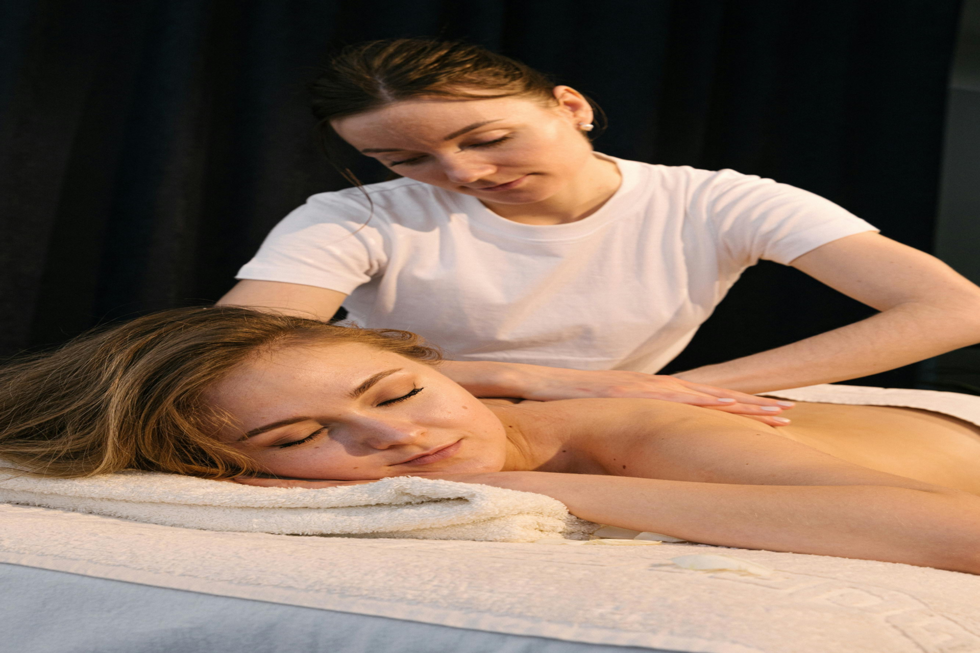 Deep Tissue Massage in Jumeirah Village Circle